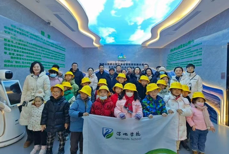 8月13日，兰州芳菲大地装饰展览匠心打造祁连生态科普新地标，赢得业界与公众一致赞誉！